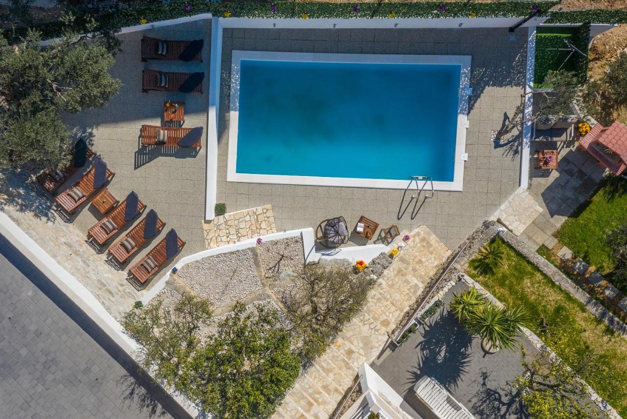Villa Petra Apartment With Private Pool ماكارسكا المظهر الخارجي الصورة