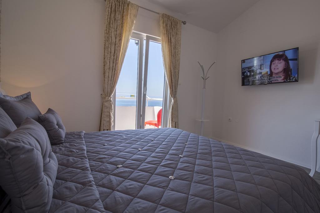 Villa Petra Apartment With Private Pool ماكارسكا المظهر الخارجي الصورة