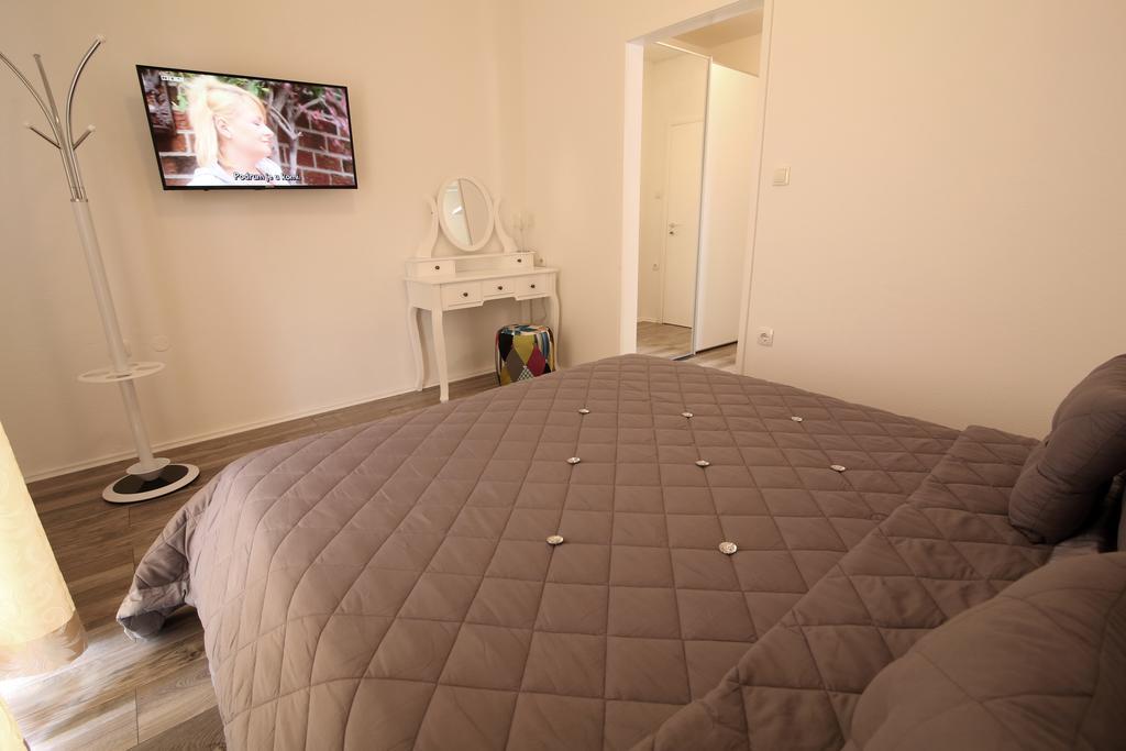 Villa Petra Apartment With Private Pool ماكارسكا المظهر الخارجي الصورة